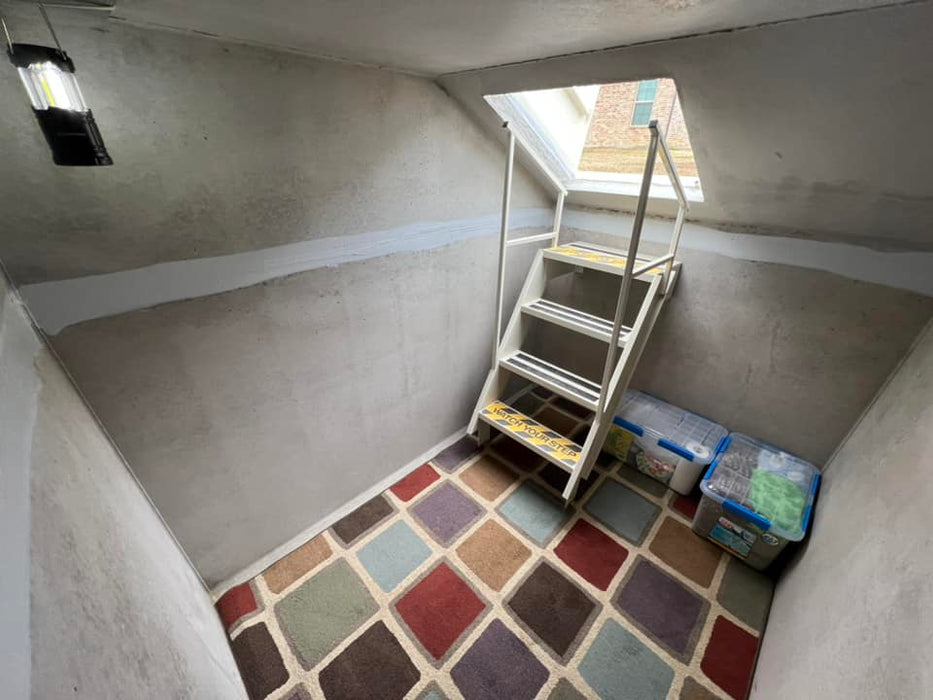 Under ground Outdoor Concrete Storm Shelter