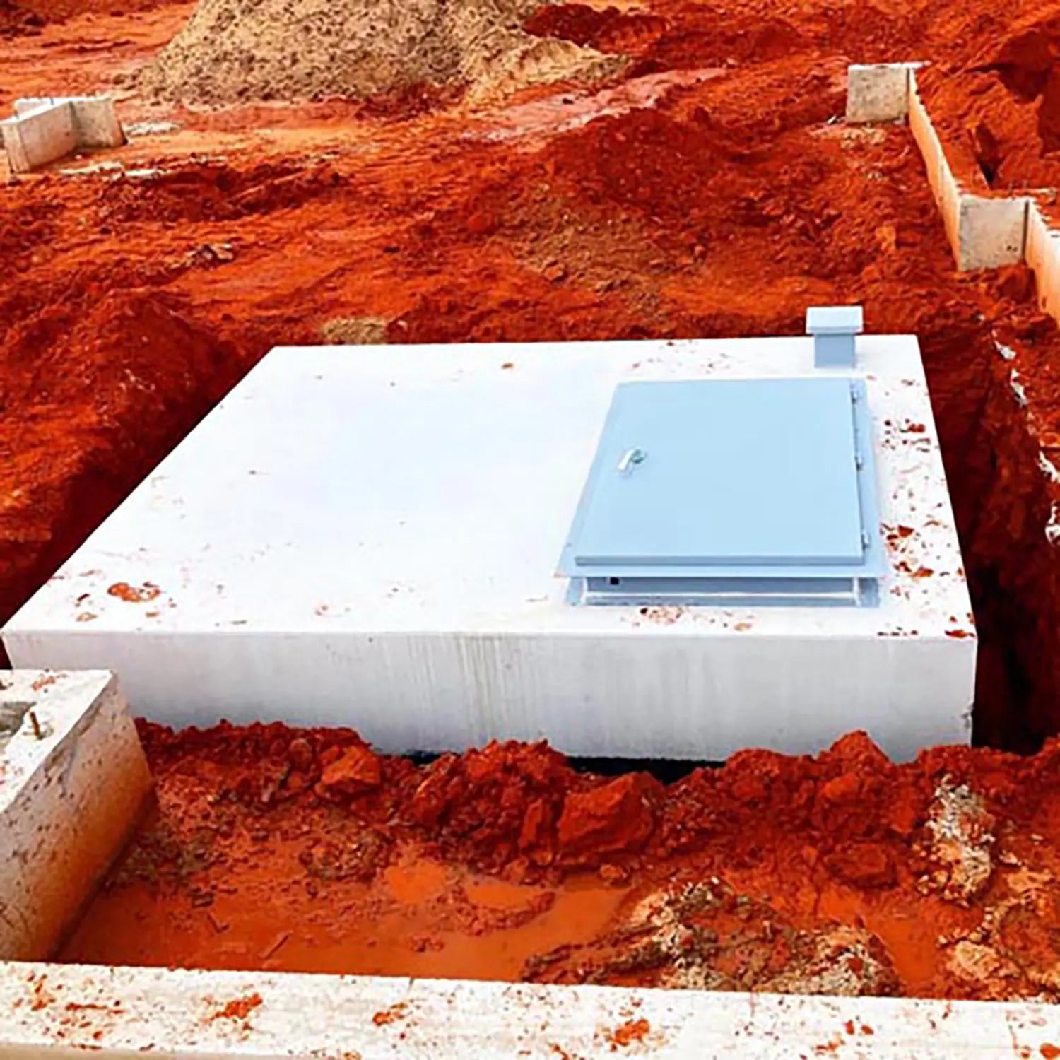 Akarnsas Storm Shelters - Concrete Underground Flat Top
