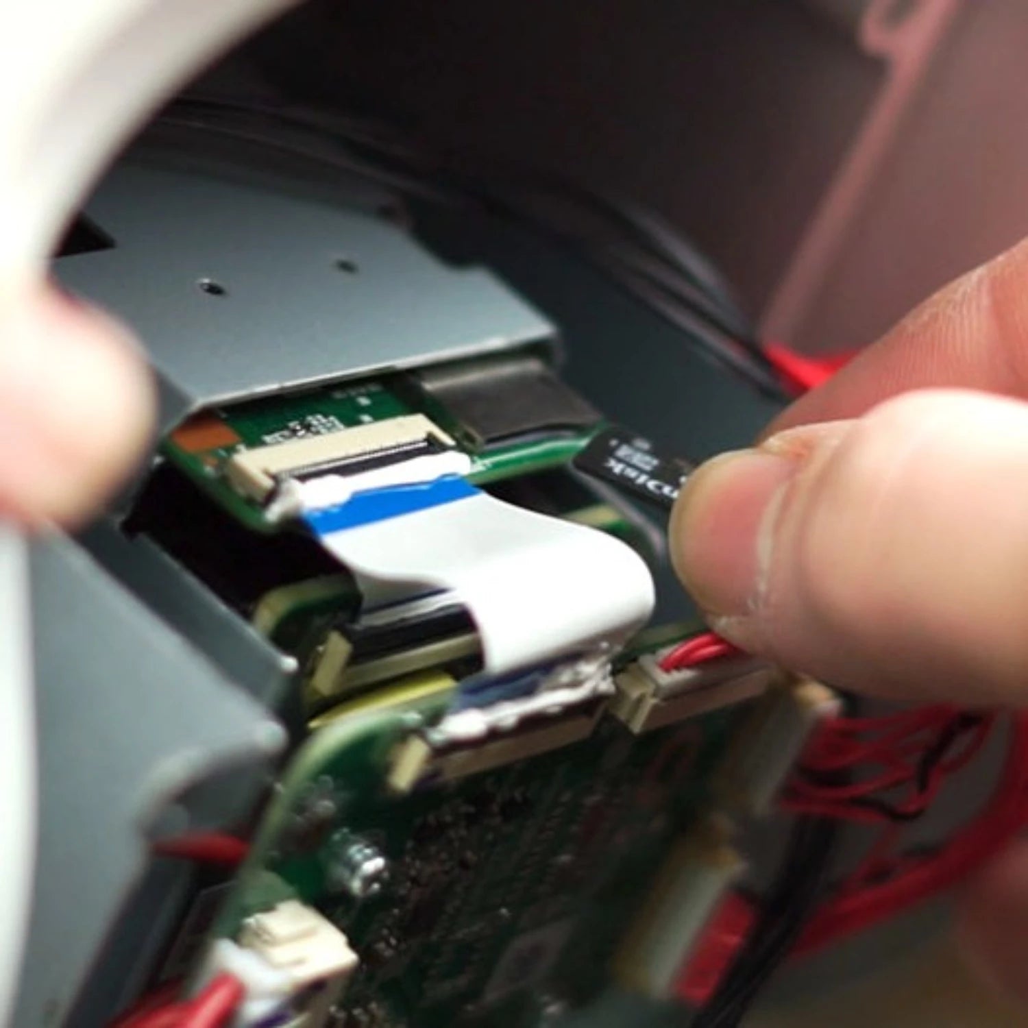 UNIVIEW FullHD 1080p (2MP) NDAA Compliant Weatherproof PTZ IP Security Camera with a 33x Zoom Lens, Lighthunter Illumination, and Deep Learning AI