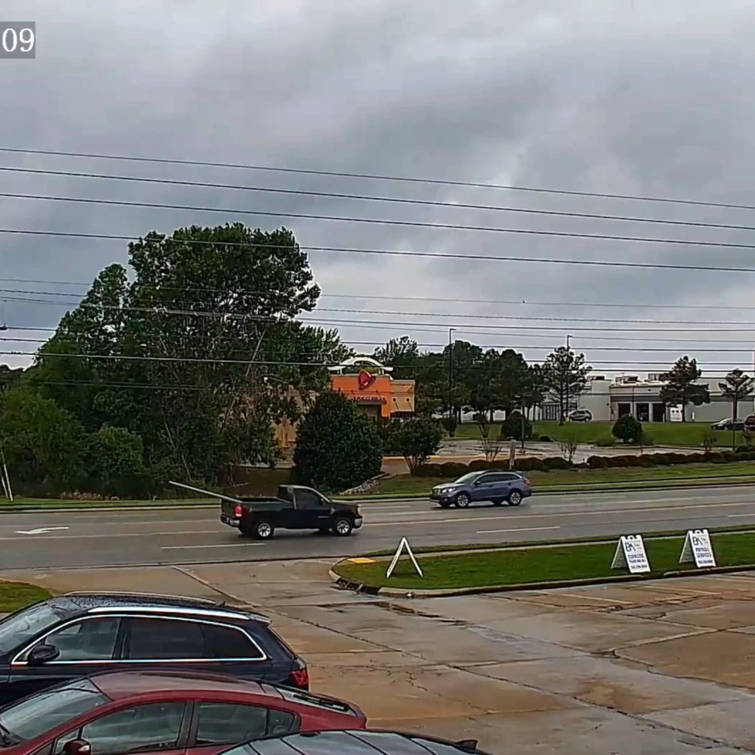 UNIVIEW FullHD 1080p (2MP) NDAA Compliant Weatherproof PTZ IP Security Camera with a 33x Zoom Lens, Lighthunter Illumination, and Deep Learning AI